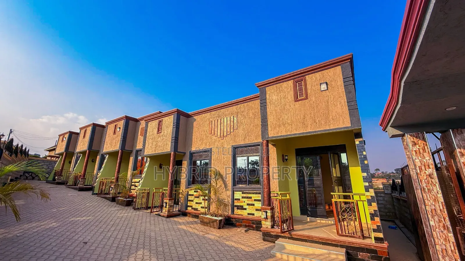 5bdrm Apartment in Serinya~Wakiso Along for sale