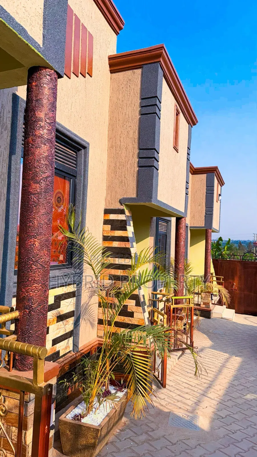 5bdrm Apartment in Serinya~Wakiso Along for sale