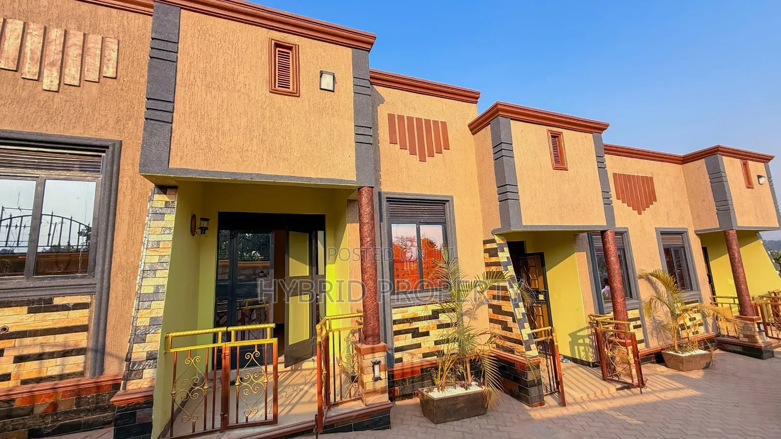 5bdrm Apartment in Serinya~Wakiso Along for sale