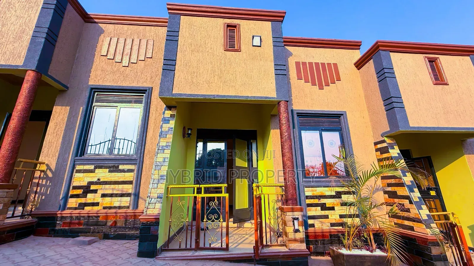 5bdrm Apartment in Serinya~Wakiso Along for sale