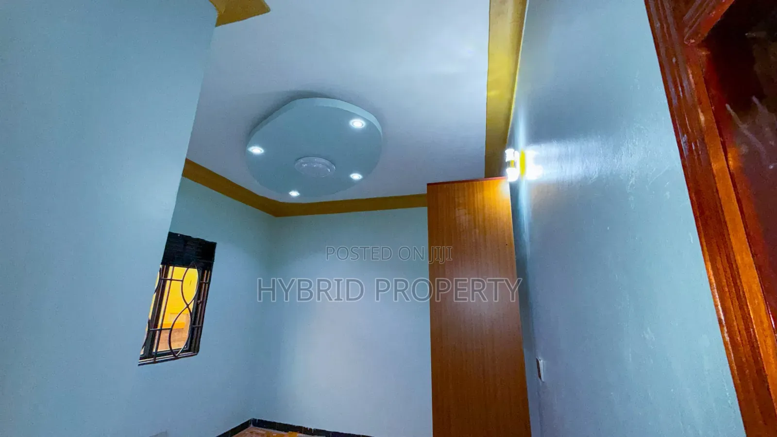 5bdrm Apartment in Serinya~Wakiso Along for sale