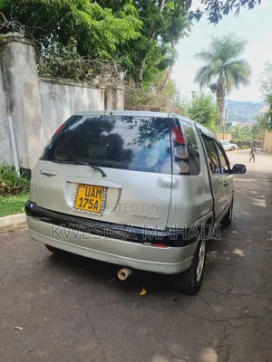 Toyota Raum 2005 Silver