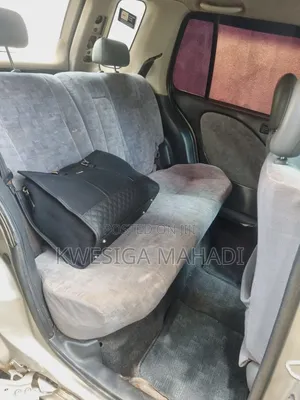 Toyota Raum 2005 Silver