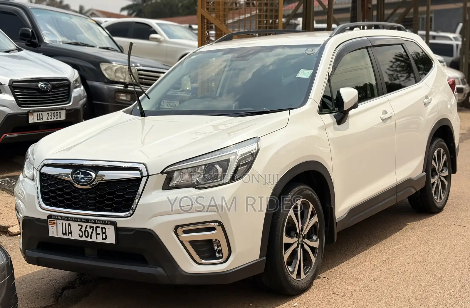 Subaru Forester Premium AWD 2019 White