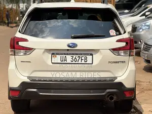 Subaru Forester Premium AWD 2019 White