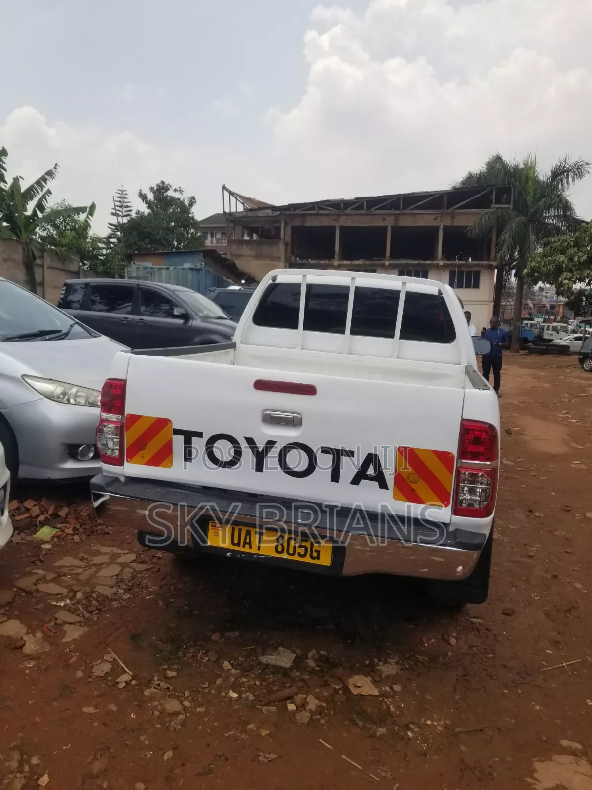 Toyota Hilux 2010 White