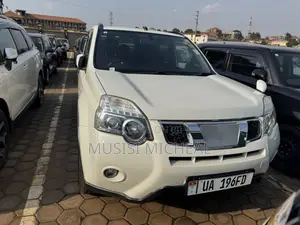 Nissan X-Trail 2.0 Petrol XE 2012 White