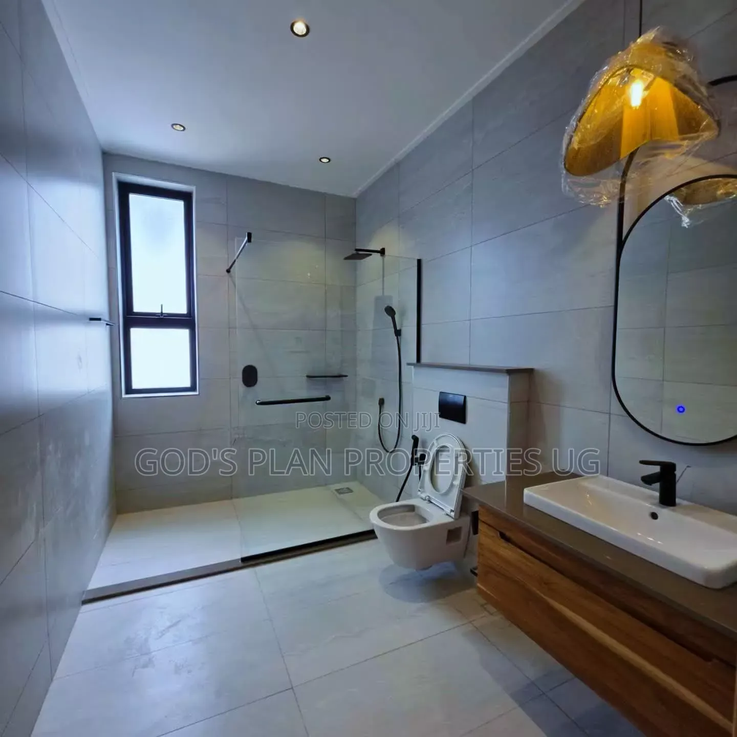 3bdrm Apartment in Mbuya Estate, Central Division for rent