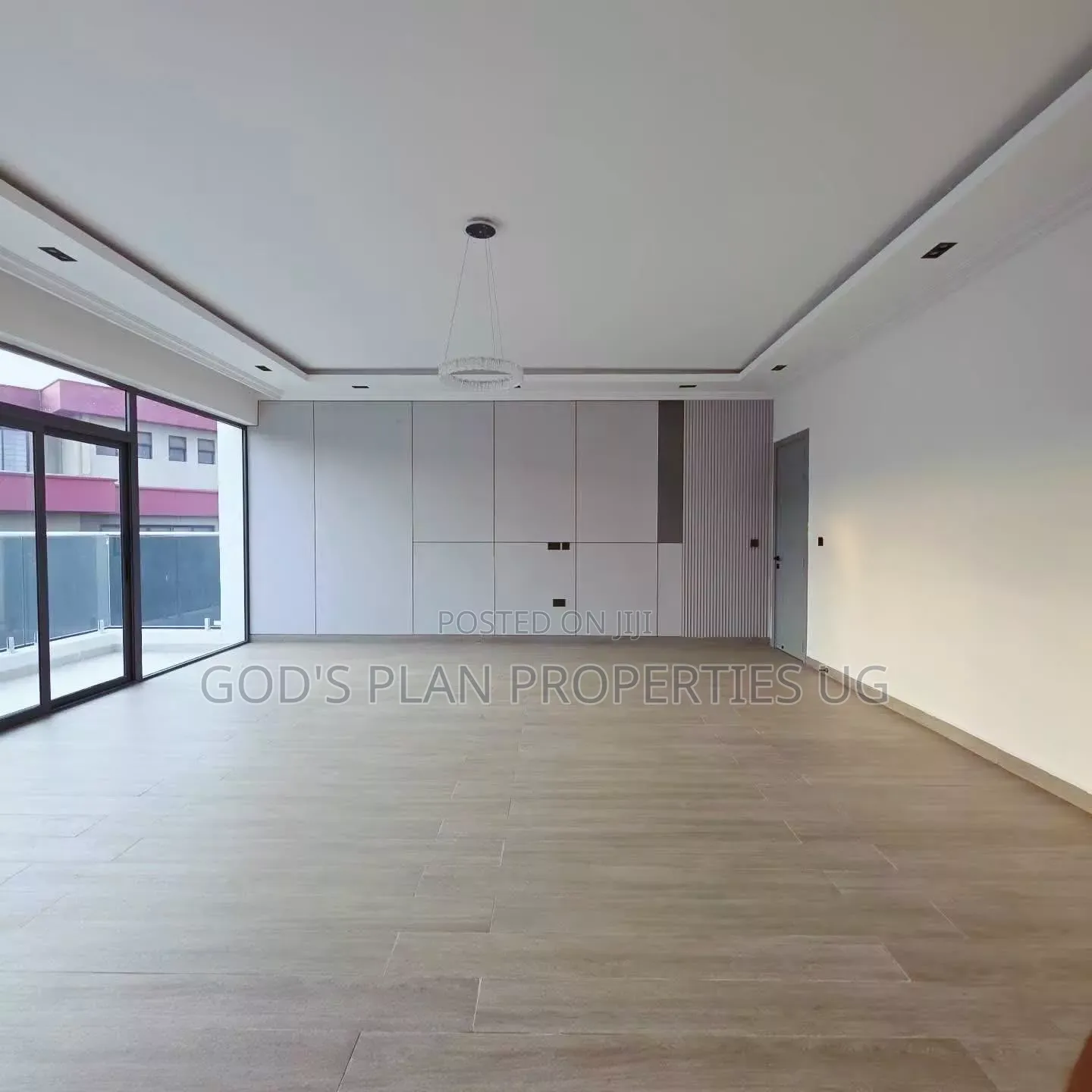 3bdrm Apartment in Mbuya Estate, Central Division for rent