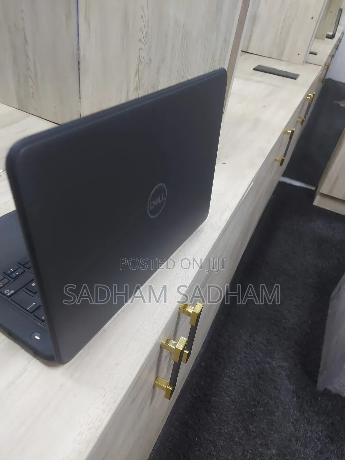 Laptop Dell Latitude 3310 4GB Intel Celeron SSD 128GB