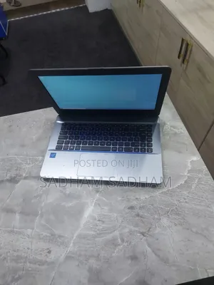 Laptop Asus X44H 4GB Intel Celeron HDD 250GB