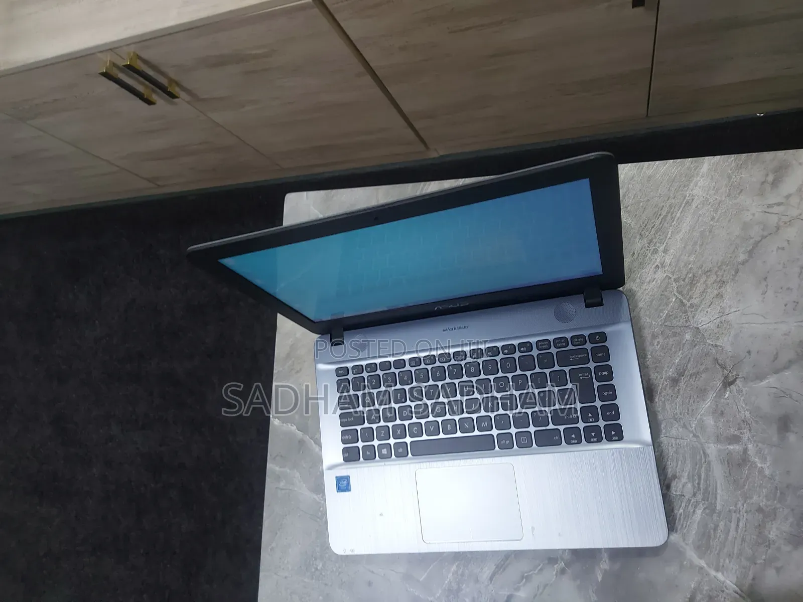 Laptop Asus X44H 4GB Intel Celeron HDD 250GB