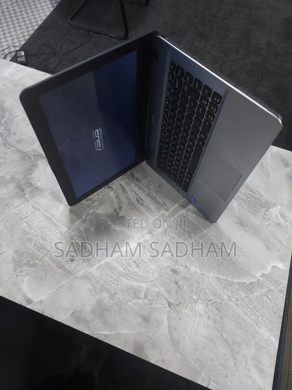 Laptop Asus X44H 4GB Intel Celeron HDD 250GB