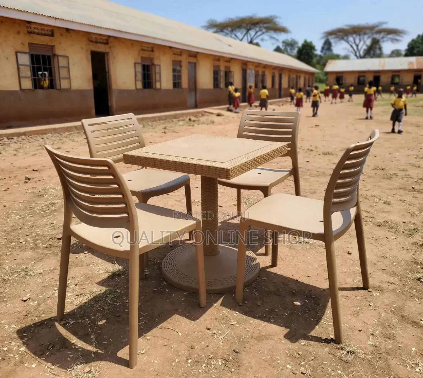 Bow Foot Plastic Table and Chairs Plastic Table and Chairs