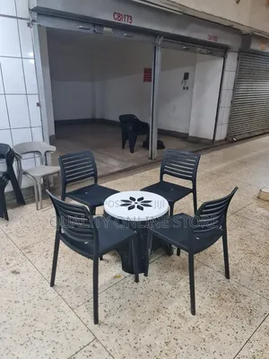 Club Bars Plastic Table and Chairs Plastic Table and Chairs