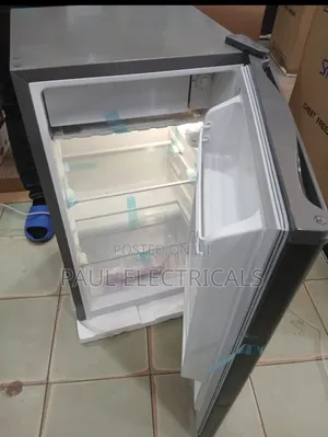 Hisense Single Door Refrigerator 229l With Water Dispenser