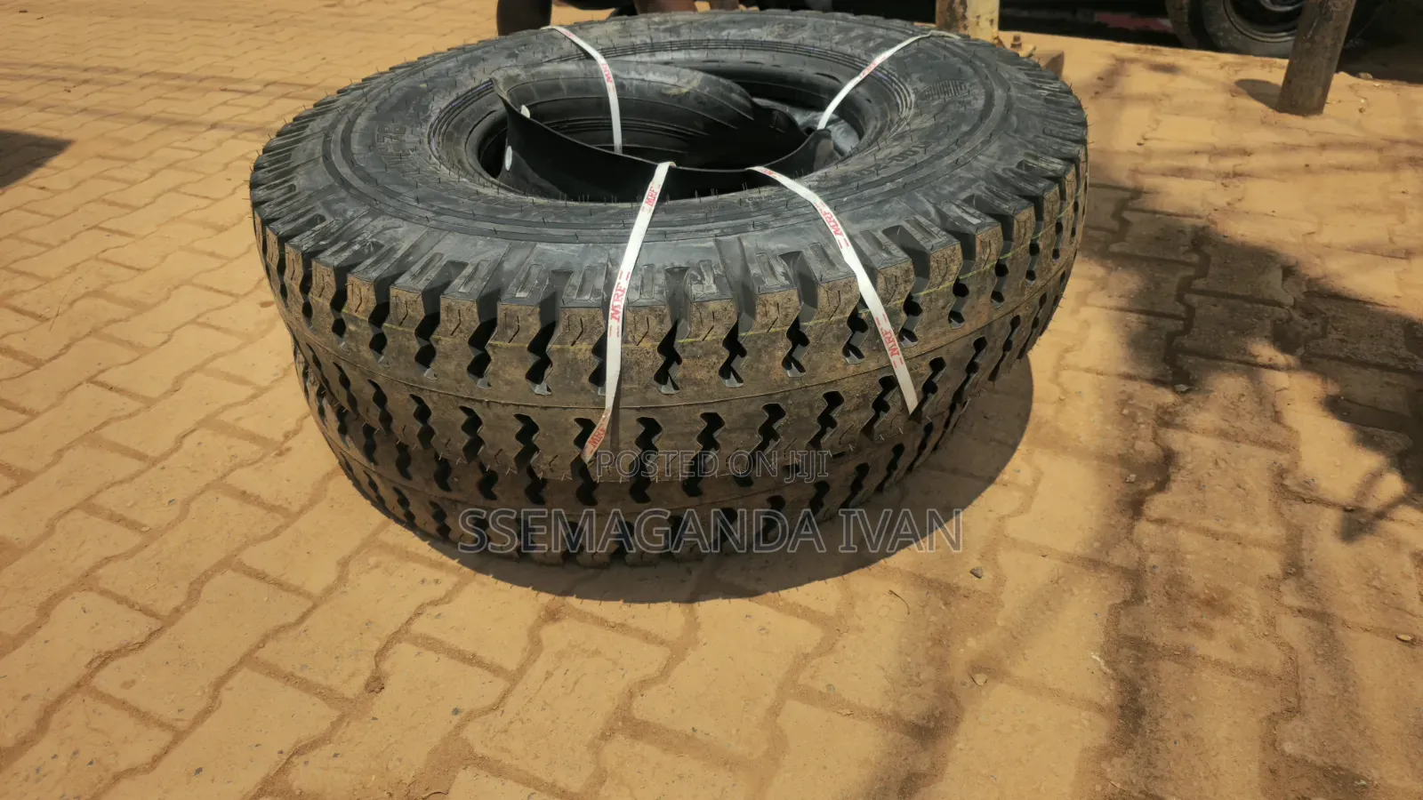 1000-20 MRF Mudgrip Indian Tyres 16 Ply