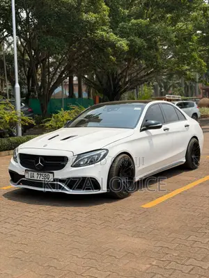 Mercedes-Benz C200 2017 White
