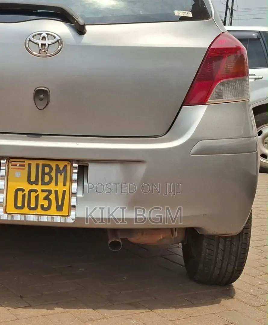 Toyota Vitz 1.3 AWD 3dr 2007 Gray
