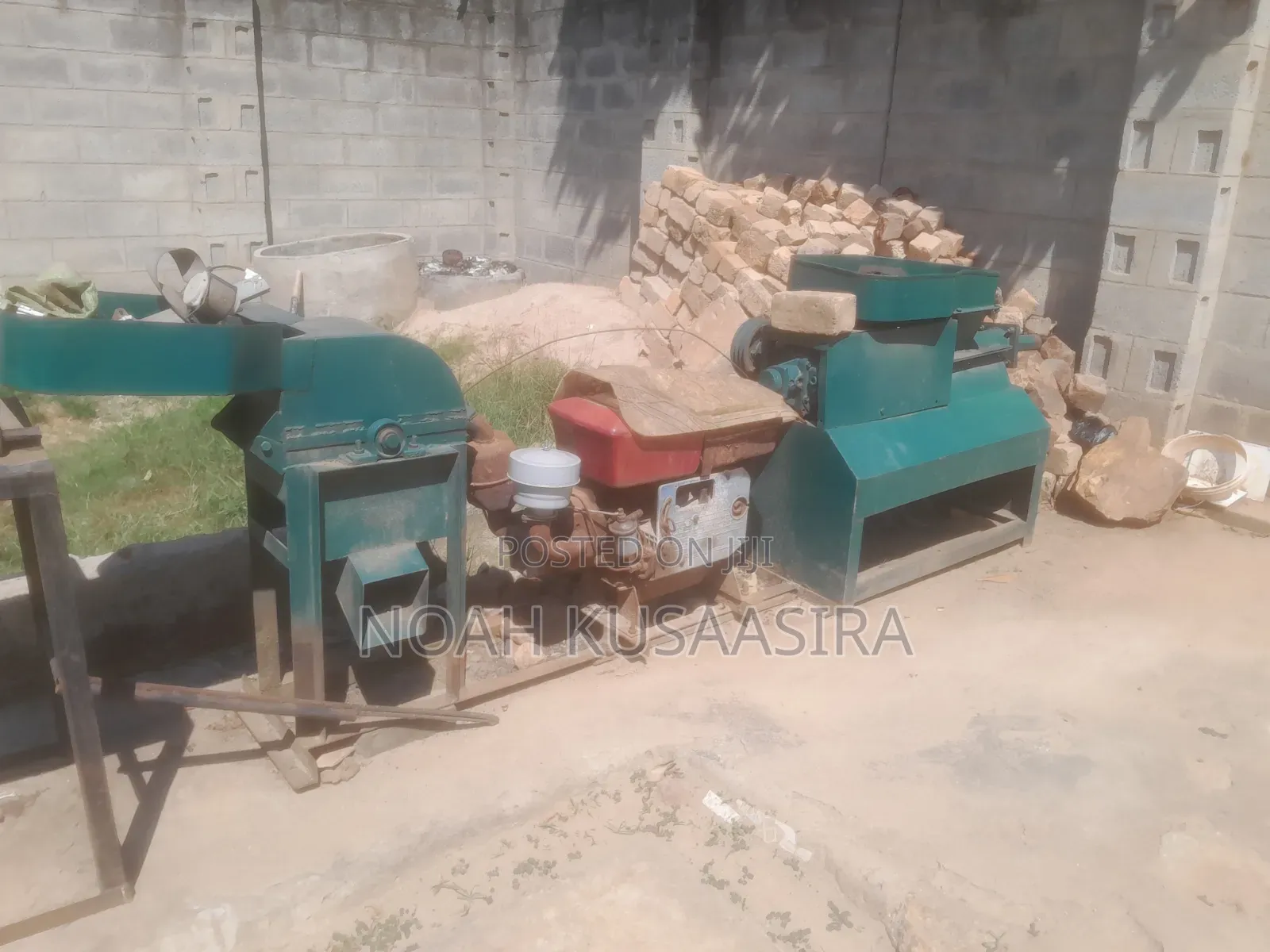 Briquettes Extruder and Crusher Machine