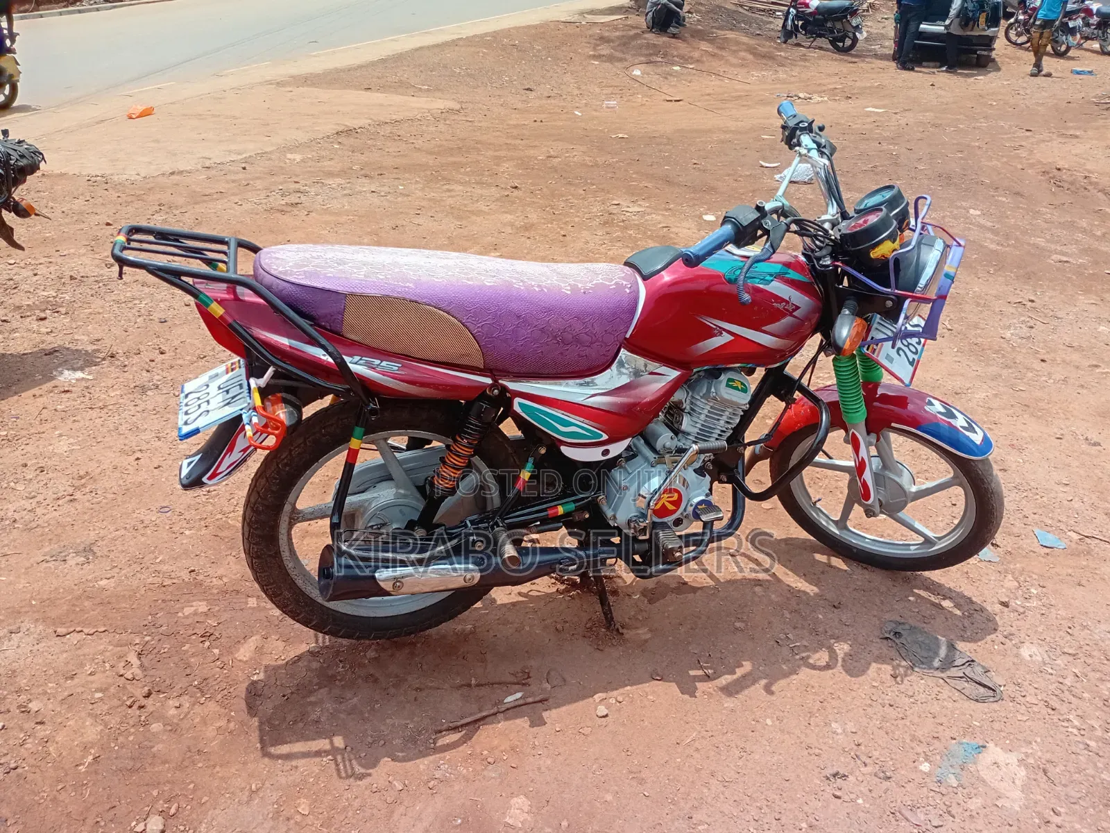 Bajaj CT 125X 2023 Red