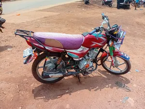 Bajaj CT 125X 2023 Red