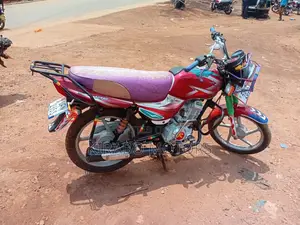 Bajaj CT 125X 2023 Red