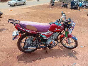 Bajaj CT 125X 2023 Red