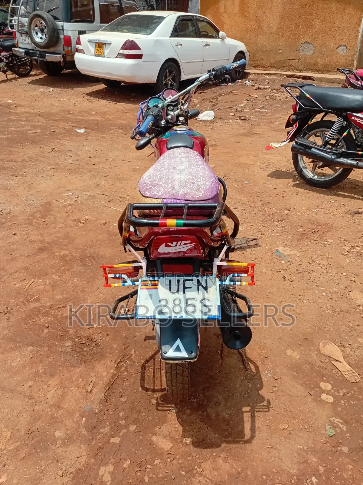 Bajaj CT 125X 2023 Red