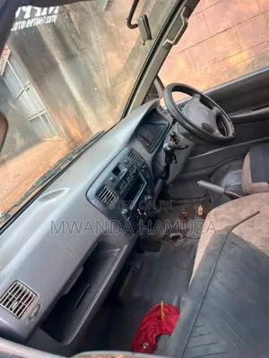 Toyota HiAce 2012 Silver