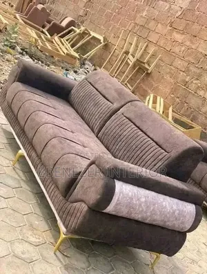 EEbenezar Sofa Set