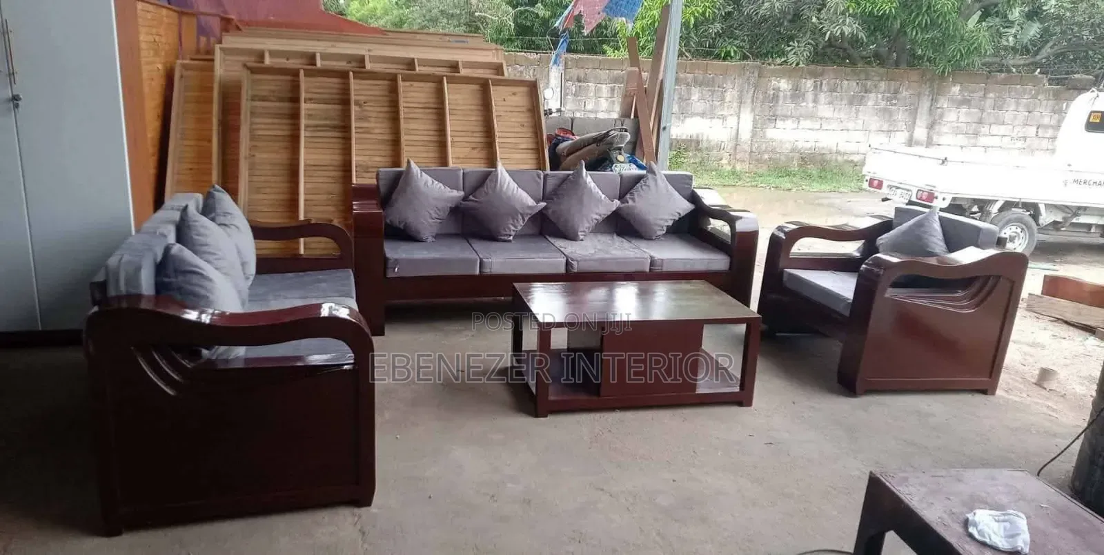 Ebenezar Sofa setEbenezar Sofa Set