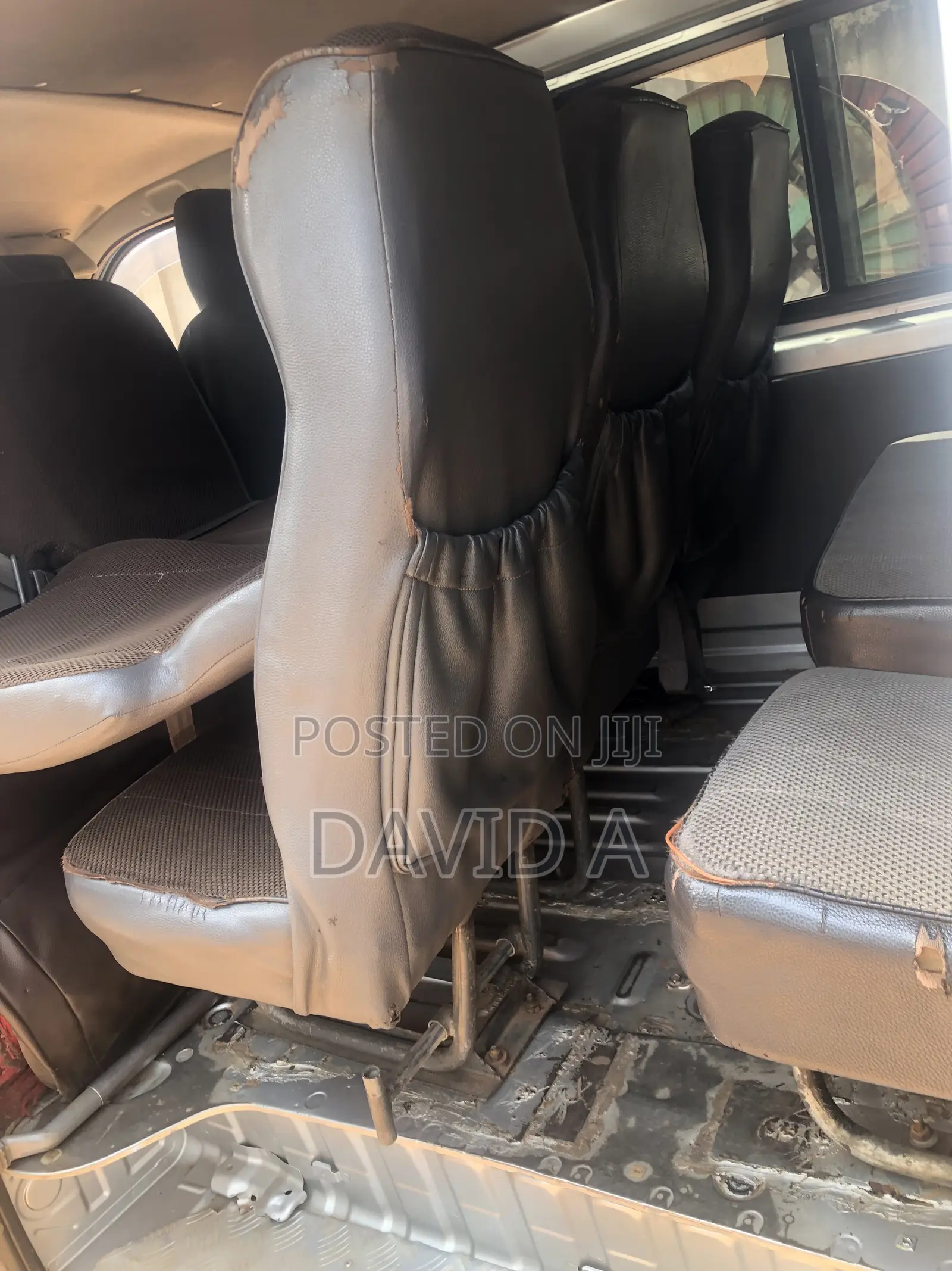 Toyota HiAce 2010 White
