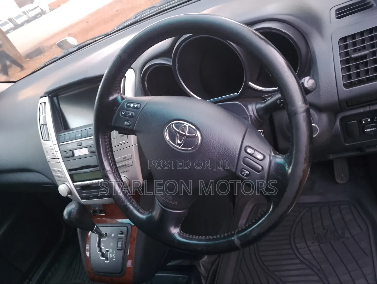 Toyota Harrier 2010 Silver