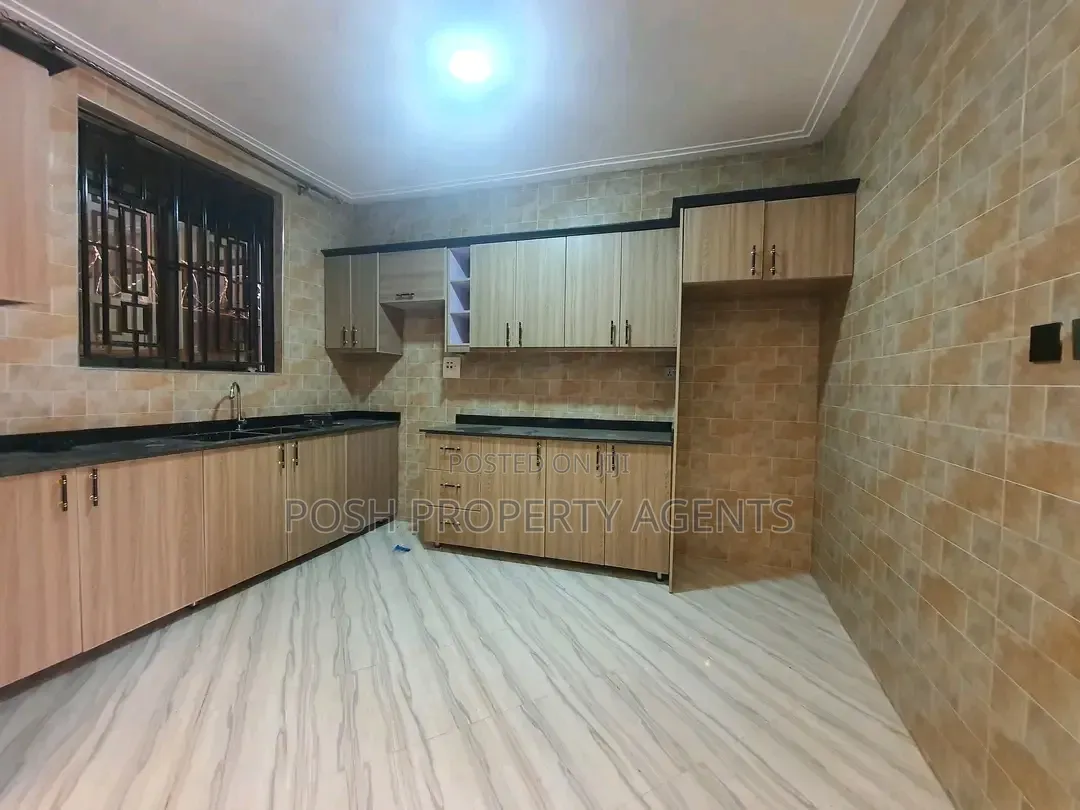 3bdrm Duplex in Lugogo By-Pass, Central Division for rent