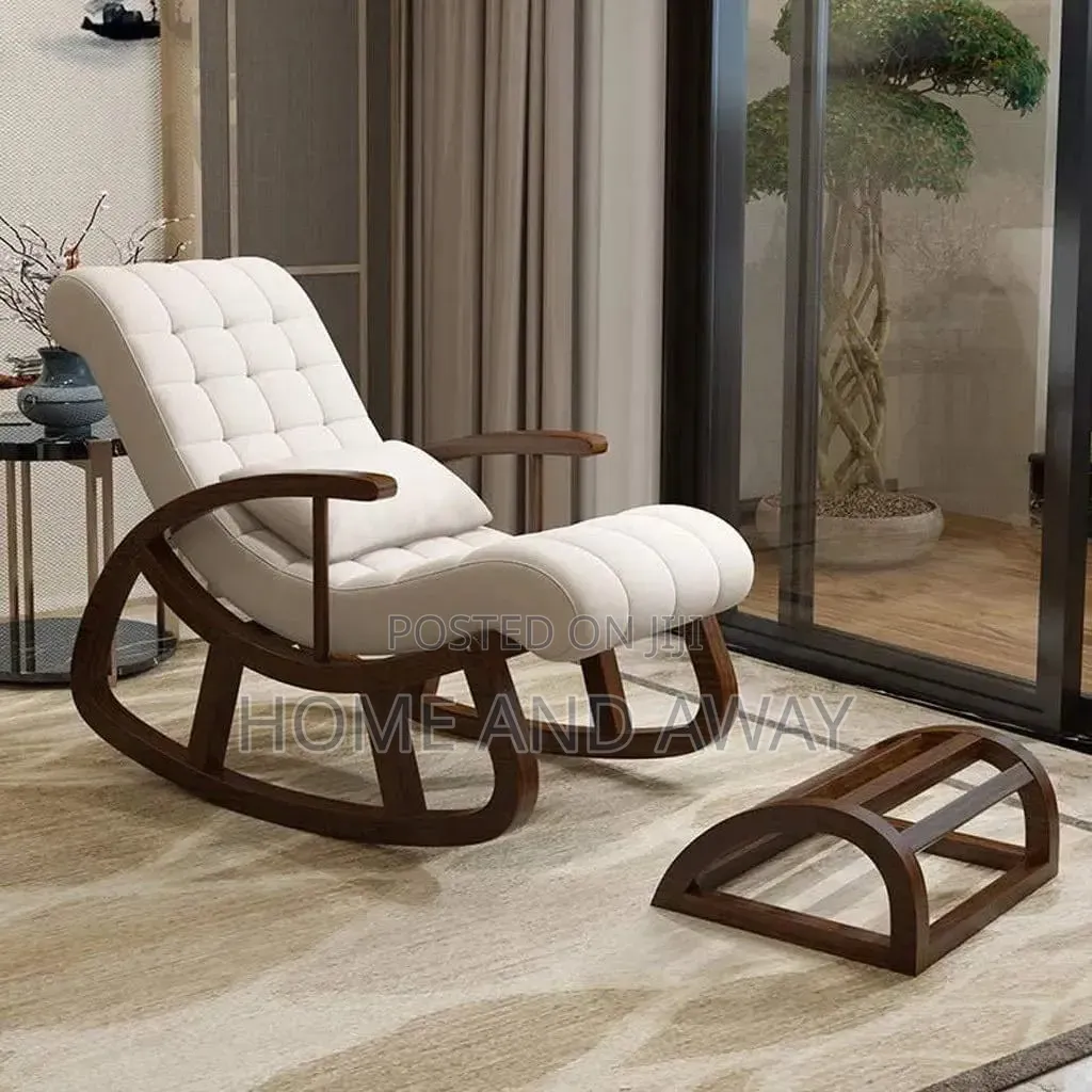 Rocking Chairs/Vintage Rocking Chairs in Any Colour From 800,000/-