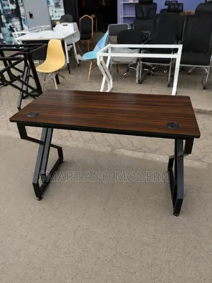 /Workstation Office /Desk Receptionist Office Table Available