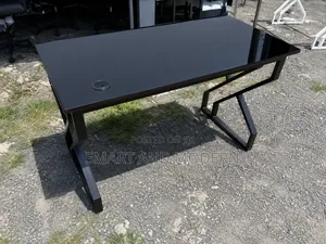 Black Color Television Chassis Office Desk Table 54