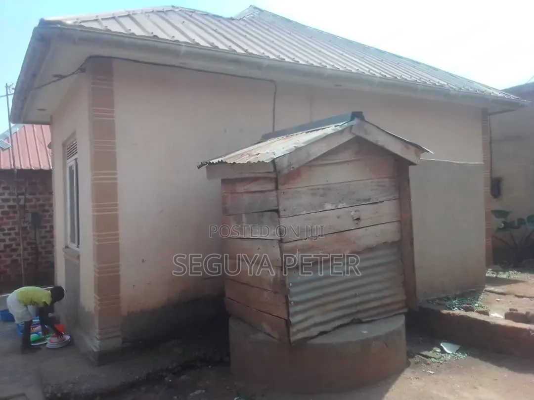 2bdrm House in Kisimu Nabweru for sale