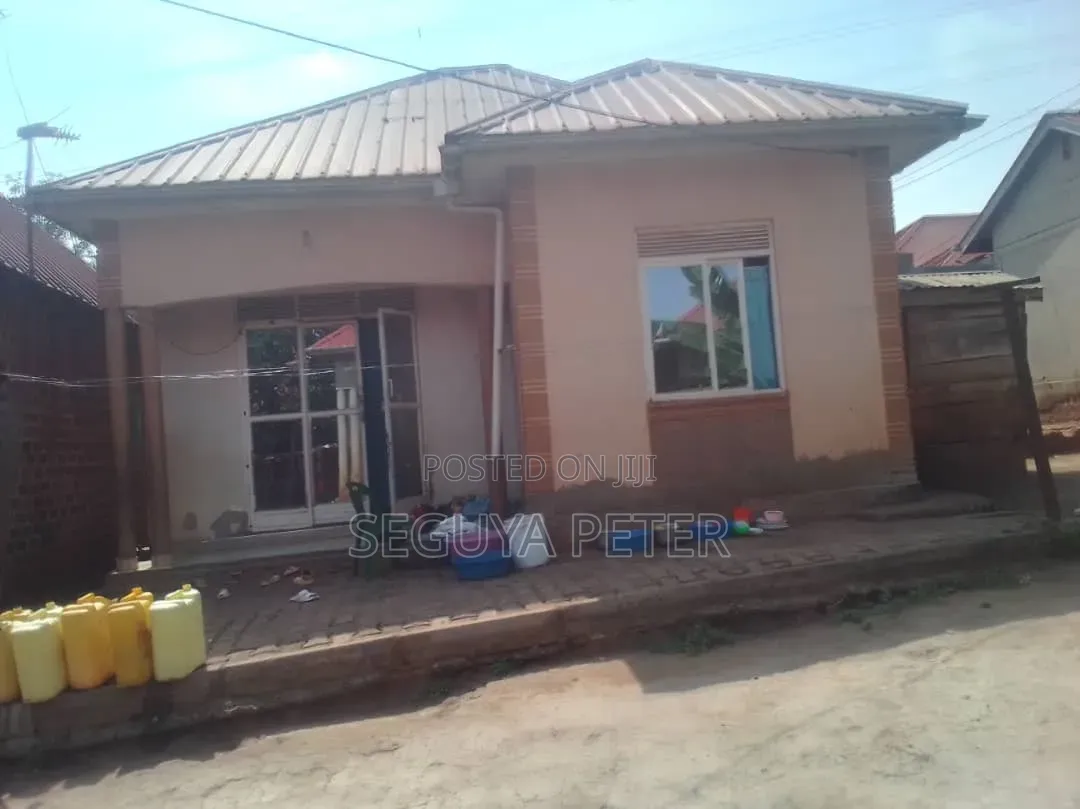 2bdrm House in Kisimu Nabweru for sale