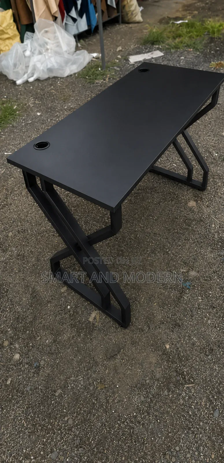 Smart and Luxury Office/ Table Workstation /Office Desk Television/