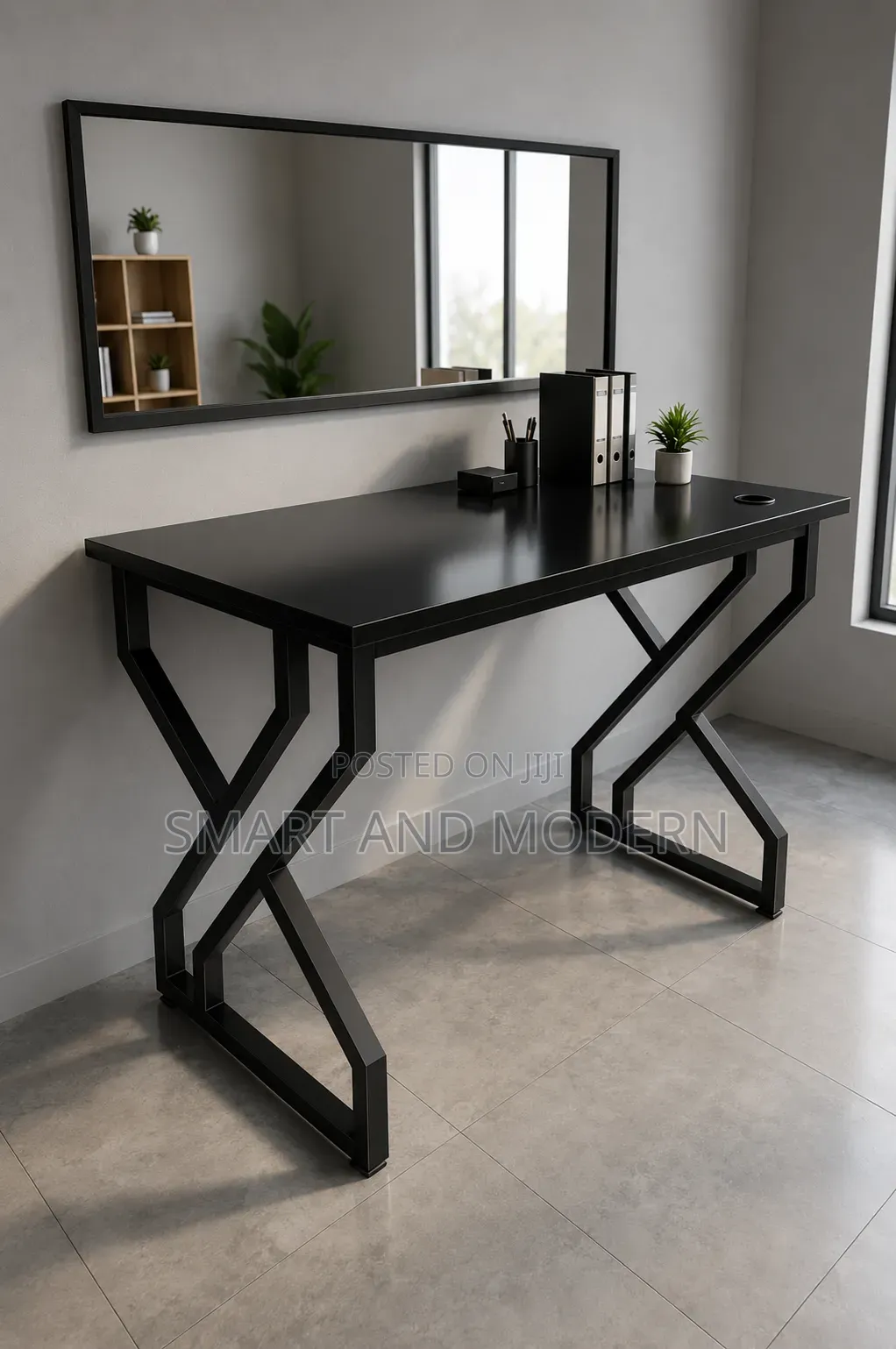 Black Color Office /Desk Workstation/ Reading  /Available in Kampala