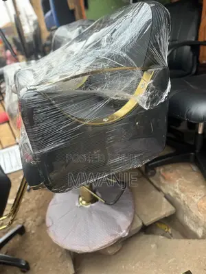 Min Quality Barber Chairs