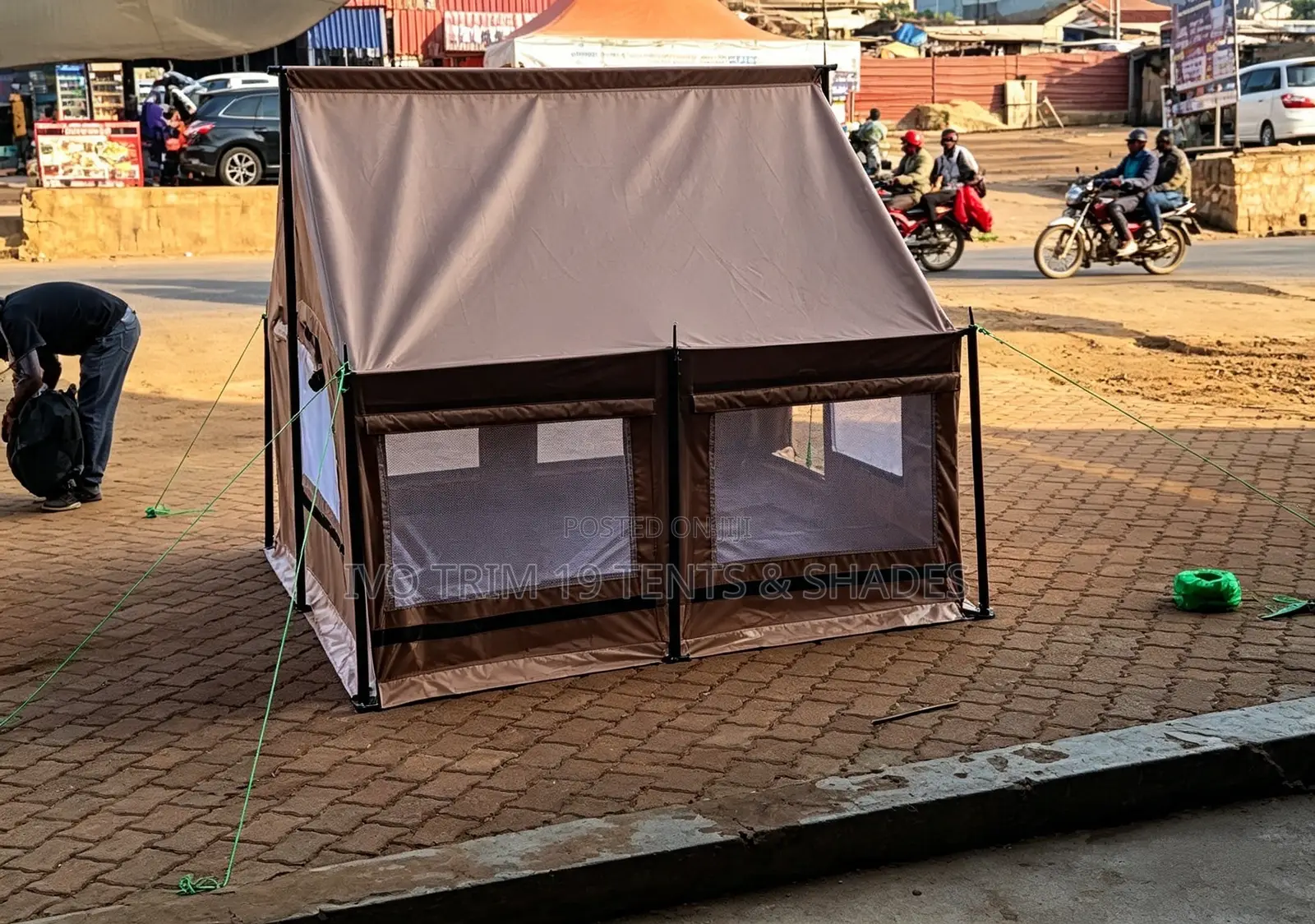 High-Ventilation Canvas Safari Cabin Tent