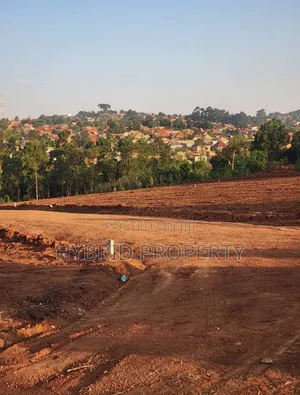 Prime Plots for Sale at Wakiso Town~Bulabakulu Executive Land Estate.