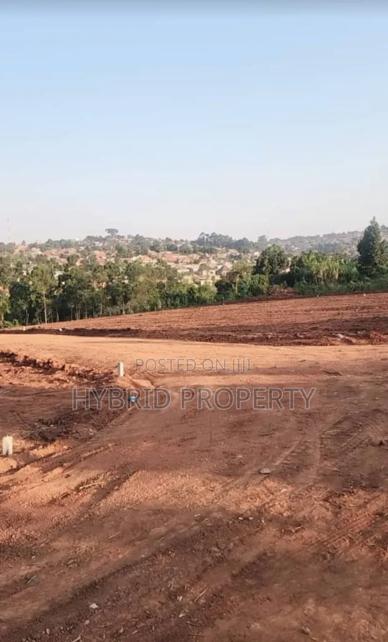 Prime Plots for Sale at Wakiso Town~Bulabakulu Executive Land Estate.