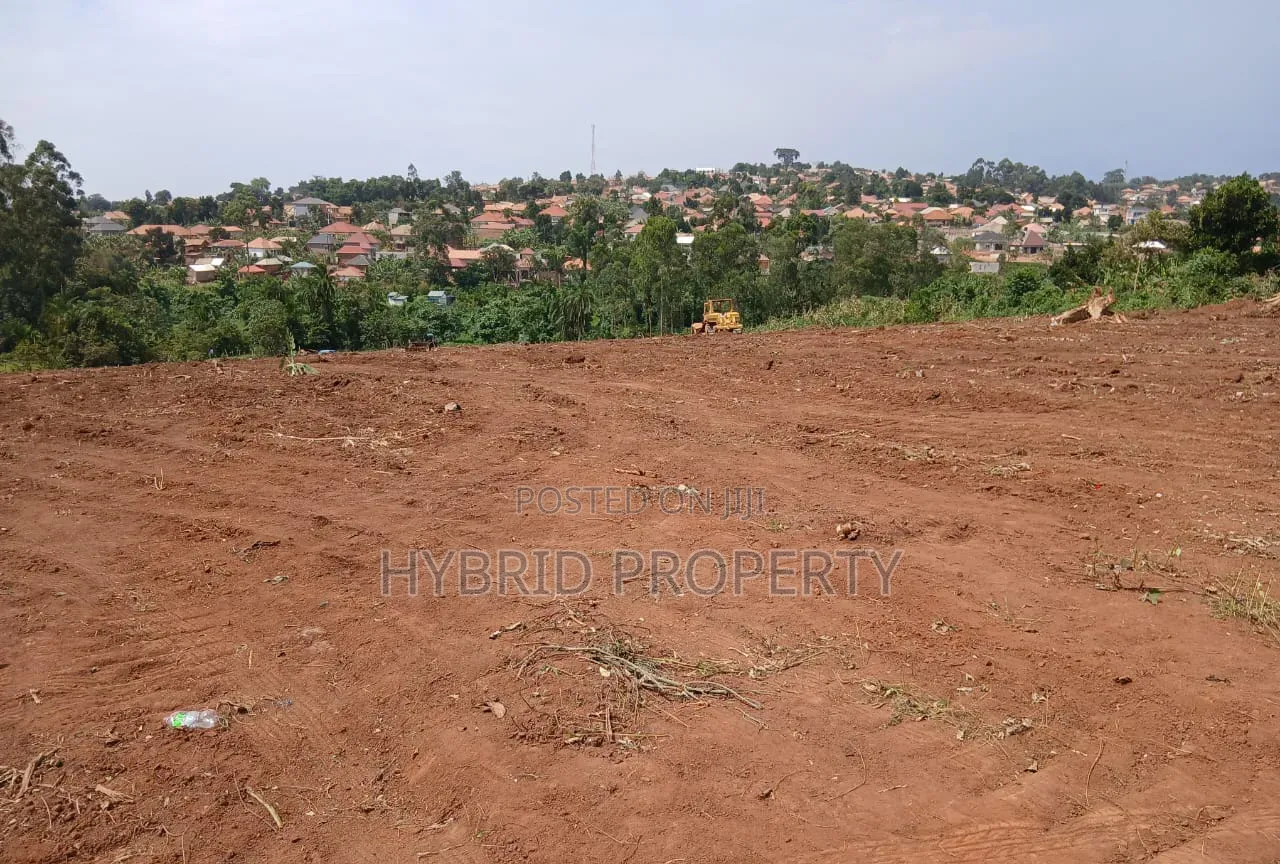 Prime Plots for Sale at Wakiso Town~Bulabakulu Executive Land Estate.
