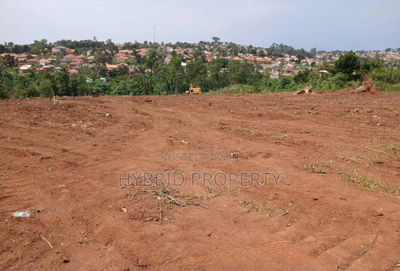 Prime Plots for Sale at Wakiso Town~Bulabakulu Executive Land Estate.