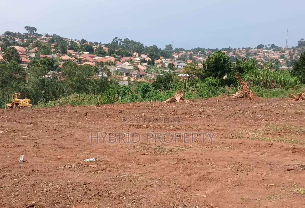 Prime Plots for Sale at Wakiso Town~Bulabakulu Executive Land Estate.