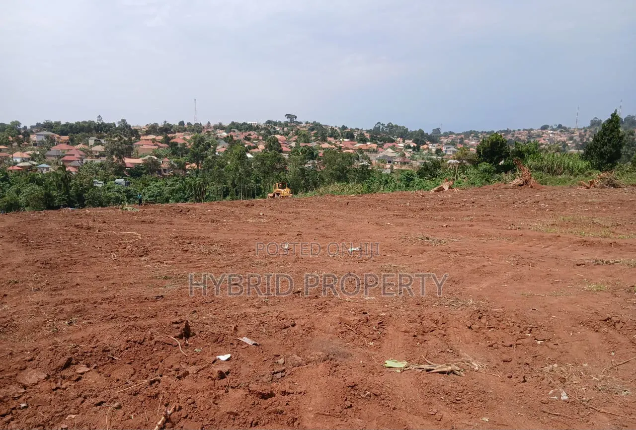 Prime Plots for Sale at Wakiso Town~Bulabakulu Executive Land Estate.